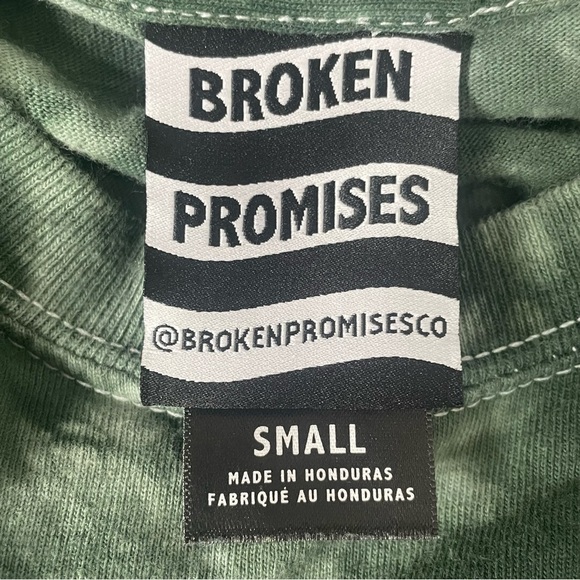 Broken Promises Gnome Green Tie Dye Long Sleeve T-Shirt size S - Picture 7 of 11